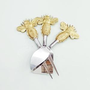 Esparcidor de queso con mango de diseño de abeja chapado en oro, pelador y rebanador de queso de acero inoxidable, nuevo diseño - Product Image 2
