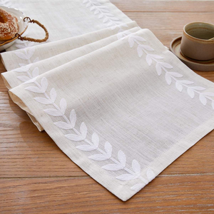 Chemin de table bohème floral tissé et brodé personnalisable en coton et lin, 13x72 pouces, fait main avec perles en bois et pompons, style rustique vintage - Product Image 5