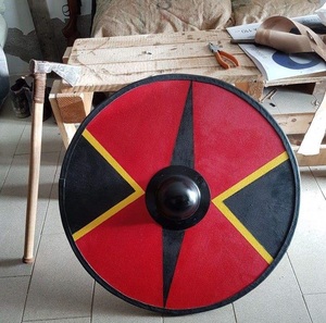 Escudo Vikingo Medieval Grabado a Mano, Redondo de Madera Maciza, Personalizable, de Alta Resistencia, Decoración Histórica para Colgar en la Pared - Product Image 5