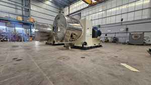 Centrífuga Horizontal Automática de Empuje, Acero Inoxidable SS 2205, 25 HP, 220V, Separación de 100 a 1000 Kg/h - Product Image 3