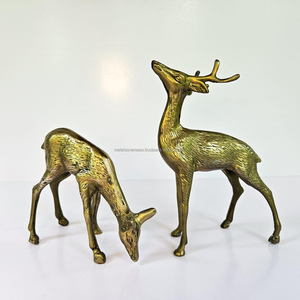 Ensemble de figurines de cerf en laiton de style vintage, statues de cerf décoratives en métal doré polies pour la maison - Product Image 3
