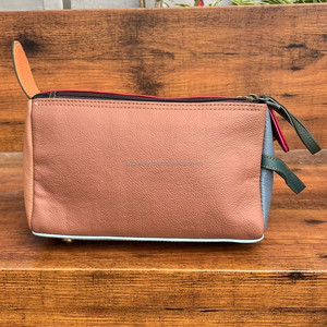 กระเป๋าเครื่องสำอางหนังรีไซเคิลกระเป๋าเครื่องสำอางดีไซน์หรูหราออกแบบได้ตามที่ต้องการกระเป๋าเดินทางหนังสีสันสดใส - Product Image 4