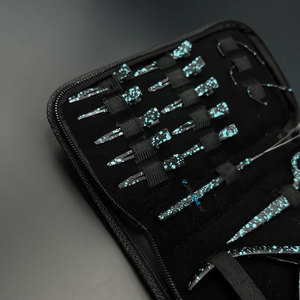 Kit d'outils professionnels en acier inoxydable noir pour extensions de cheveux : pinces, ciseaux à nouer manuellement, pinces de sectionnement, boucles pour - Product Image 4