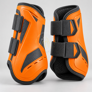 Bottes de brossage équestres haut de gamme avec construction flexible, doublure respirante et fermetures ajustables pour chevaux de taille standard - Product Image 1