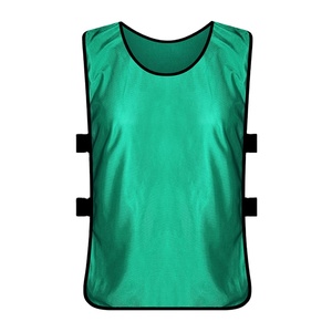 Nuevo Chaleco de entrenamiento de fútbol de etiqueta privada para hombres y con número de ropa deportiva Chaleco de fútbol hecho a medida para la venta - Product Image 4