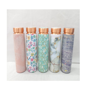 ขวดน้ำทองแดงเงางามพร้อมฝาปิดกันรั่วและคุณสมบัติอายุรเวทสำหรับผู้ที่ชื่นชอบสุขภาพ - Product Image 5