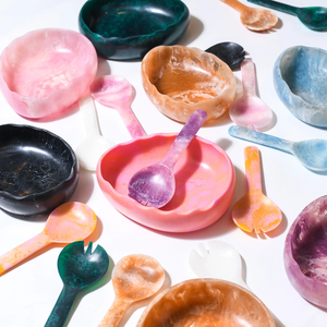 Ensemble de saladiers en résine écologique faits à la main, modernes, avec une finition miroir et une longue poignée, pour la maison, la cuisine et les fêtes - Product Image 6