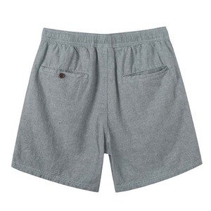 กางเกงขาสั้นผ้าฝ้ายสีเทา เนื้อผ้าคอตตอนผสม นุ่มสบาย เอวผูกเชือก เหมาะสำหรับใส่ลำลอง ออกกำลังกาย หรือพักผ่อน บริการรับผลิตแบบ OEM พร้อมบริการสกรีนโลโก้ - Product Image 2