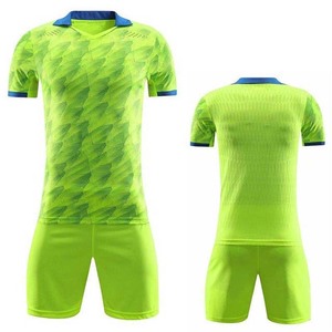Uniforme de Fútbol de Club con Nuevo Diseño, Cómodo, de Secado Rápido, Transpirable, 100% Poliéster, Cuello en V, Logotipo Personalizado - Product Image 4