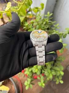 Montre à quartz analogique avec chiffres romains argentés, lunette en cristal de moissanite, bracelet en acier inoxydable, 41 mm, résistance à l'eau 3 ATM, luxe - Product Image 3