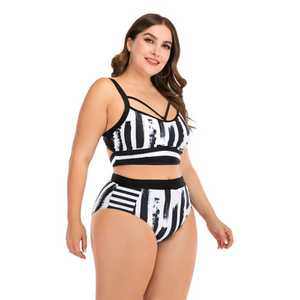 Conjunto de bikini a rayas de talla grande para mujer, top halter cruzado, braga de cintura alta, con aberturas, de spandex y poliéster, traje de baño - Product Image 2