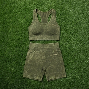 Conjunto Deportivo para Mujer, Color Verde Oliva, Lavado Ácido, Top Deportivo y Pantalones Cortos de Cintura Alta, para Gimnasio, Yoga y Entrenamiento - Product Image 4