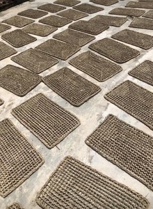 Ensemble de sets de table et de sous-verres en jonc de mer, design tressé naturel, matériau : jonc de mer séché pour table de café ; origine : fabriqué au Vietnam - Product Image 6