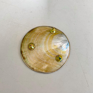 จานเปลือกหอยธรรมชาติแกะสลักลาย สำหรับตกแต่งบ้าน ใช้เป็นฐานเทียน ที่วางสบู่ และบรรจุภัณฑ์ของขวัญ จากเวียดนาม - Product Image 3