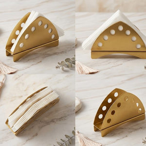Moderno dispensador de pañuelos metálico color dorado con diseño de orificios circulares, práctico dispensador de servilletas para uso en el hogar y la oficina. - Product Image 2
