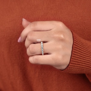 KIRTI JEWELRY แหวนแต่งงานแบบคลาสสิกประดับเพชรทรงกลมสีเหลืองทองสำหรับผู้หญิง สี G ธรรมชาติ ทรงเพรียวบาง สามารถสวมซ้อนกันได้ - Product Image 5