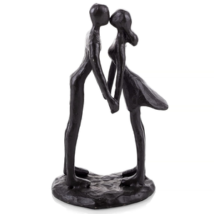 Escultura Romántica de Pareja Besándose en Metal Negro Hecha a Mano, Figura Artística de Amantes, Estatua Humana Elegante para Decoración del Hogar - Product Image 1