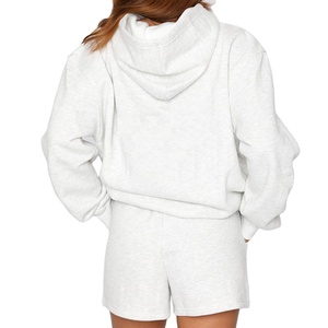 Ensemble deux pièces d'été avec logo personnalisé pour femmes, bermuda décontracté, haut court, tenues décontractées - Product Image 3