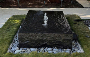 Fontaine de jardin moderne minimaliste en pierre de basalte naturelle massif, avec surface polie et creux profond - Product Image 6