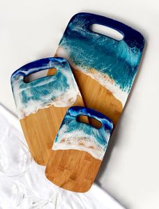 Tabla de servir de madera con resina epoxi de primera calidad con patrones naturales únicos – Decoración y accesorios multiusos para mesa de quesos y frutas - Product Image 4