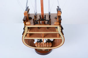 Maquette de bateau en bois USS Constitution, section transversale, artisanale, gravée, durable, décoration navale pour salon et bureau - Product Image 2