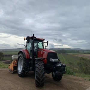Tracteur haute performance Case IH Puma 165, moteur robuste, équipement agricole durable, prêt pour le travail sur le terrain, pour utilisation agricole. - Product Image 5