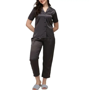 Conjunto de Pijama de Seda Térmica Suave y Transpirable de Alta Calidad OEM para Mujer, Sexy, con Encaje y Satén, Logotipo Frontal Personalizable, Ropa para el Hogar - Product Image 5