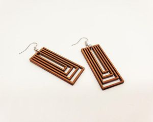Boucles d'oreilles en bois rectangulaires grandes et imposantes, motif feuilles, style africain, tendance, de haute qualité, personnalisées, pour femmes - Product Image 2
