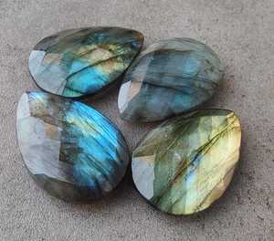 Cuentas de Turmalina Natural con Corte Brillante, Multicolor, Cambio de Color, Tamaño Libre para la Fabricación de Joyas, Gemas Zubeda Rajasthan, Venta al por Mayor - Product Image 1