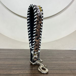 2025 meilleure vente en cuir usiné à la main motif de tournesol plomb de trafic laisse de chien en cuir véritable de haute qualité pour le contrôle de la formation - Product Image 6