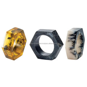 Juego de decoración de mesa geométrica moderna hecha a mano, servilleteros de resina mixta Hexagonal, comedor elegante, forma de rectángulo pintado de madera - Product Image 3