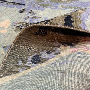 Alfombra Moderna Abstracta de Lana con Diseño de Acuarela, Azul Cielo, Rosa Pálido, Beige Arena, con Brillo Sedoso, para Sala de Estar Contemporánea - Product Image 3