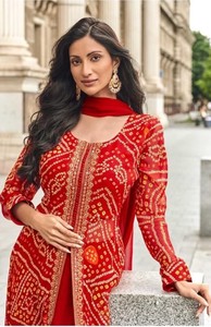 Salwar Kameez prêt-à-porter moderne pour femme, brodé à la main, en tissu Chinon (taille unique) pour mariage et Diwali - Product Image 6