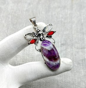 NIKHIL GEMS Élégant Pendentif Cabochon Vintage en Améthyste Sauge et Grenat, Fait Main en Argent 925, Bijou de Fiançailles Certifié par un tiers - Product Image 1