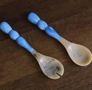 Ensemble de 2 cuillères à servir faites à la main, motif marbré, blanc beige, ensemble d'ustensiles à dessert - Product Image 4