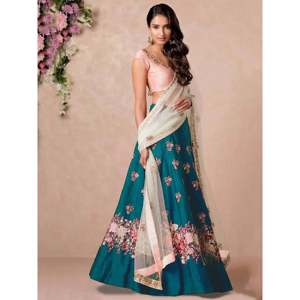 Lehenga Choli de Seda Bordado en Azul Turquesa con Espalda Ilusionada - Product Image 5