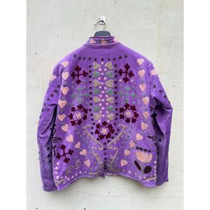 Abrigo Corto de Plumón Estilo Chino, Color Morado, de Terciopelo, Bordado, Ecológico, con Cuello Mandarín, Manga Larga, Diseño Floral de Algodón - Product Image 6