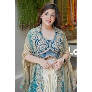 Magnifiques robes de soirée, jupe-blouse et châle assortis pour femmes - Product Image 6