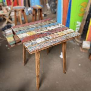 Table carrée artisanale avec espace de rangement et structure démontable en bois de bateau recyclé couleur naturelle pour mobilier d'extérieur, maison et jardin - Product Image 3