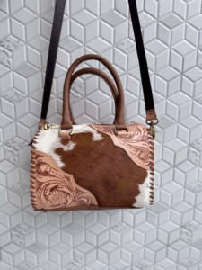 Nuevo Bolso de Mano de Cuero con Grabado a Mano Personalizado, Estilo Bohemio, con Patrón de Piel de Vaca, Elegante Bolso Bandolera para Mujer - Product Image 1