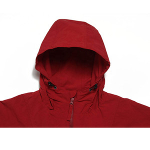 Chaqueta Cortavientos Impermeable Unisex con Capucha Roja, Forro Gore-Tex, para Invierno y Actividades al Aire Libre, Corte Regular, Cierre de Cremallera, Color Sólido - Product Image 4