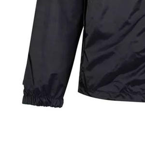 Vestes coupe-vent légères pour hommes, imperméables à capuche, parfaites pour la protection contre le vent et la pluie, postées par Dress Sports - Product Image 5