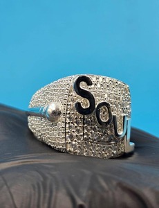 Bague de fiançailles et de mariage de luxe pour homme en moissanite de qualité supérieure, bijou étincelant de créateur, à vendre - Product Image 6