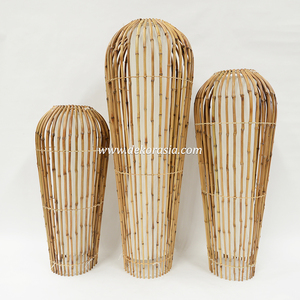 โคมไฟตั้งพื้น LED รุ่น Pion Guci ทำจากไม้ไผ่สีเหลือง งานแฮนด์เมด สำหรับตกแต่งห้องนั่งเล่น ห้องนอน โรงแรม และตกแต่งภายใน - Product Image 2