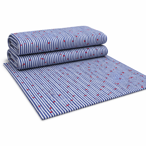 Tissu Popeline de Coton Peigné Léger, Respirant, Biologique et Écologique, Imprimé Cœur, pour Robes de Filles et Vêtements de Garçons - Product Image 1