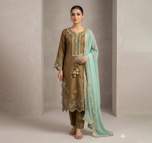 Elegante Traje Salwar Bordado para Mujer |   Ropa étnica de seda con dupatta, salwar kameez, vestido afgano, traje punjabi, vestido abaya - Product Image 1