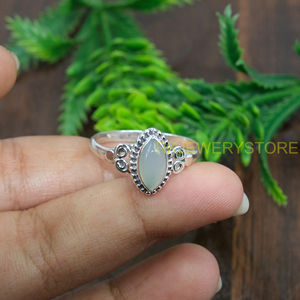 Anillo de Aguamarina Natural de Plata de Ley 925 Hecho a Mano con Engaste de Bisel y Cuentas, Anillo de Piedra Preciosa para Mujer con Diseño Vintage de Espiral, Piedra de Nacimiento - Product Image 6