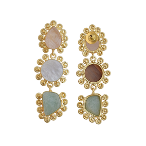 Pendientes de Perlas de Agua Dulce y Cuarzo con Baño de Oro y Constelaciones Bohemias de Laxmi Jeweller, Diseño Contemporáneo para Mujer - Product Image 3