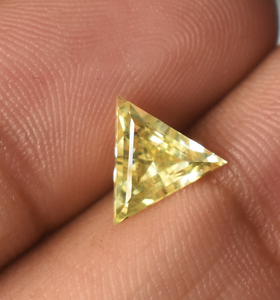 Saphir Jaune Clair de Laboratoire, Taille Trillion, 12 mm, Pierre Précieuse Libre, Corindon Véritable, Pierre Pyramidaire Créée en Laboratoire - Product Image 3