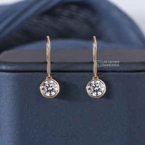 Elegantes Pendientes de Diamantes Cultivados en Laboratorio con Corte Brillante Redondo en Oro Amarillo de 14K para Mujer, Color EF, Diamantes Sintéticos de Lujo, 2.06g - Product Image 1